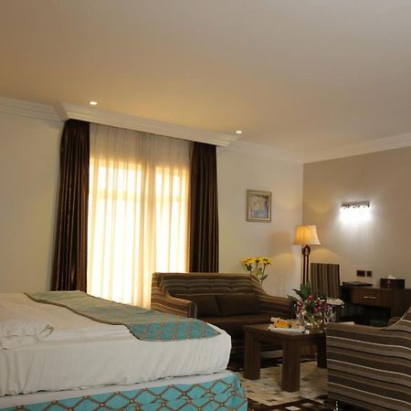 Grand Pela Hotel & Suites Abuja Eksteriør billede