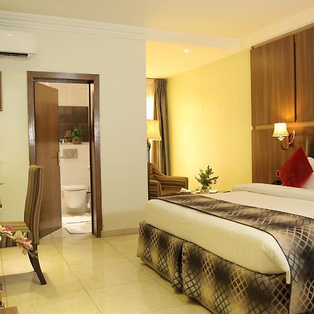 Grand Pela Hotel & Suites Abuja Eksteriør billede