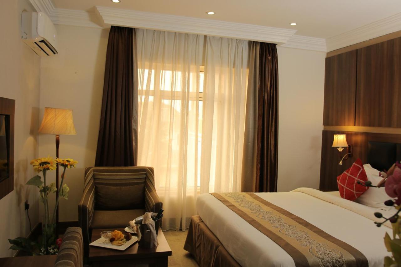 Grand Pela Hotel & Suites Abuja Eksteriør billede