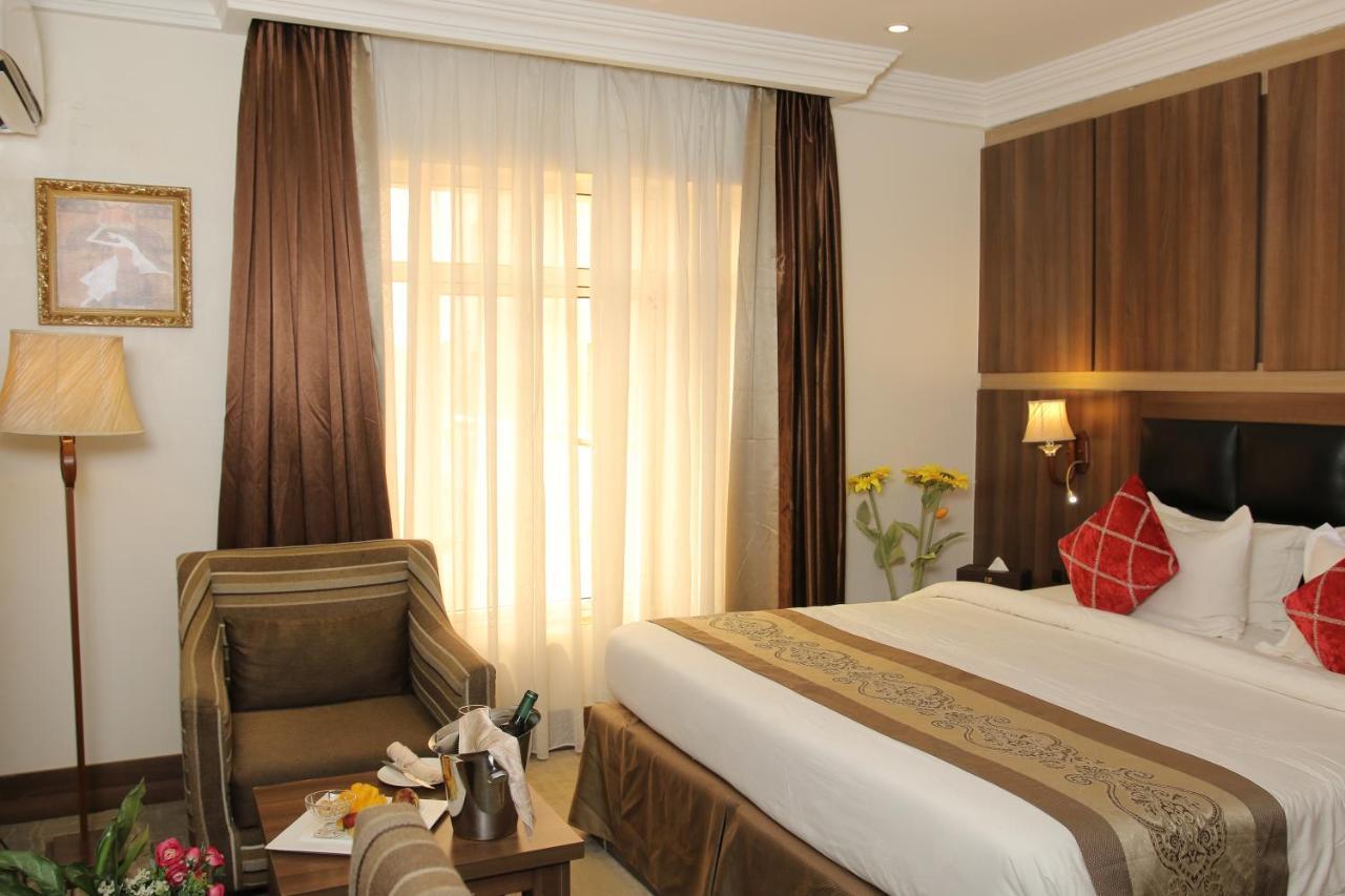 Grand Pela Hotel & Suites Abuja Eksteriør billede