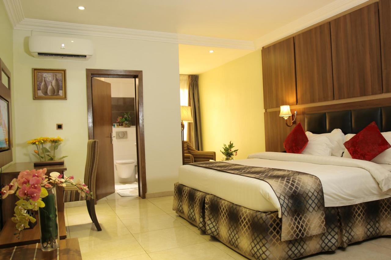 Grand Pela Hotel & Suites Abuja Eksteriør billede