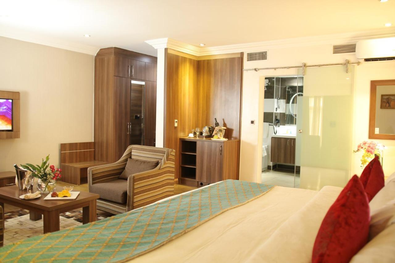Grand Pela Hotel & Suites Abuja Eksteriør billede