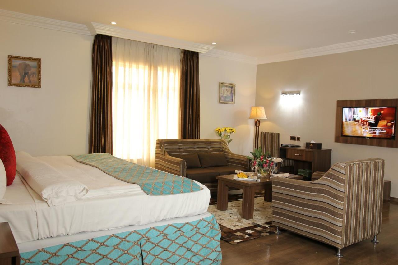 Grand Pela Hotel & Suites Abuja Eksteriør billede