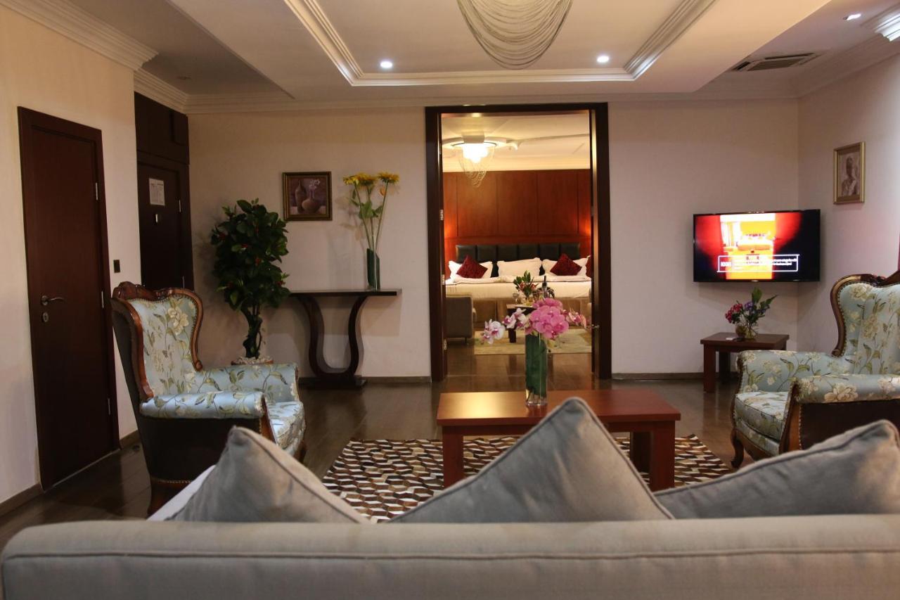 Grand Pela Hotel & Suites Abuja Eksteriør billede
