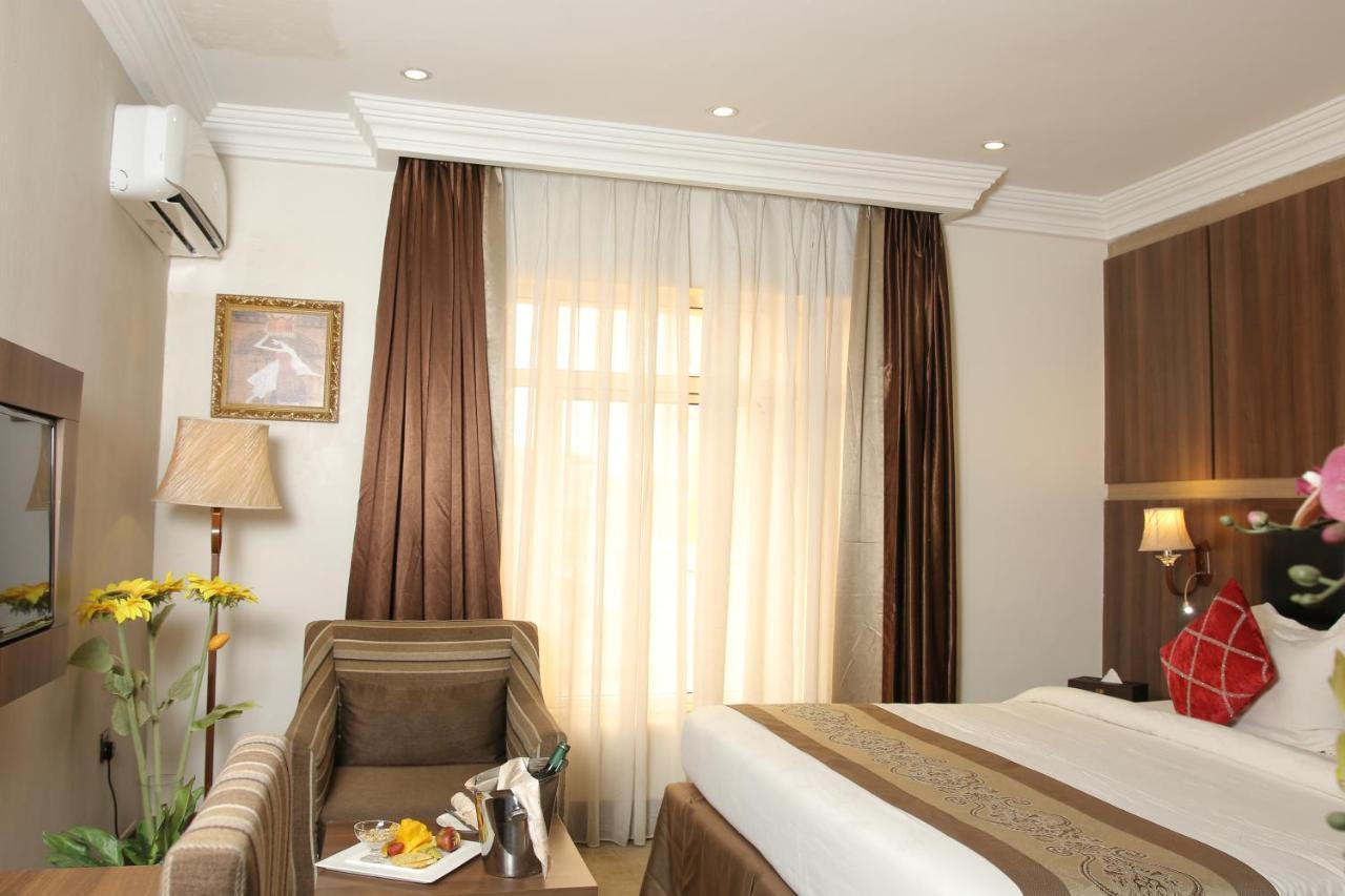 Grand Pela Hotel & Suites Abuja Eksteriør billede