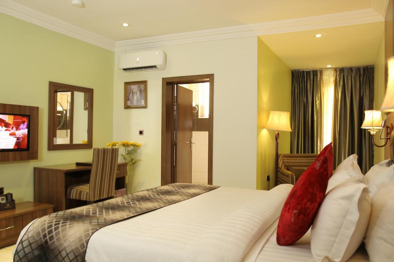 Grand Pela Hotel & Suites Abuja Eksteriør billede