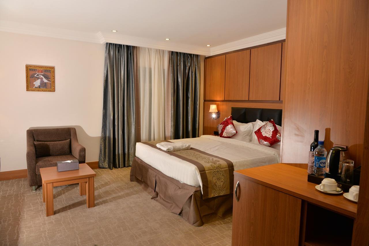 Grand Pela Hotel & Suites Abuja Eksteriør billede