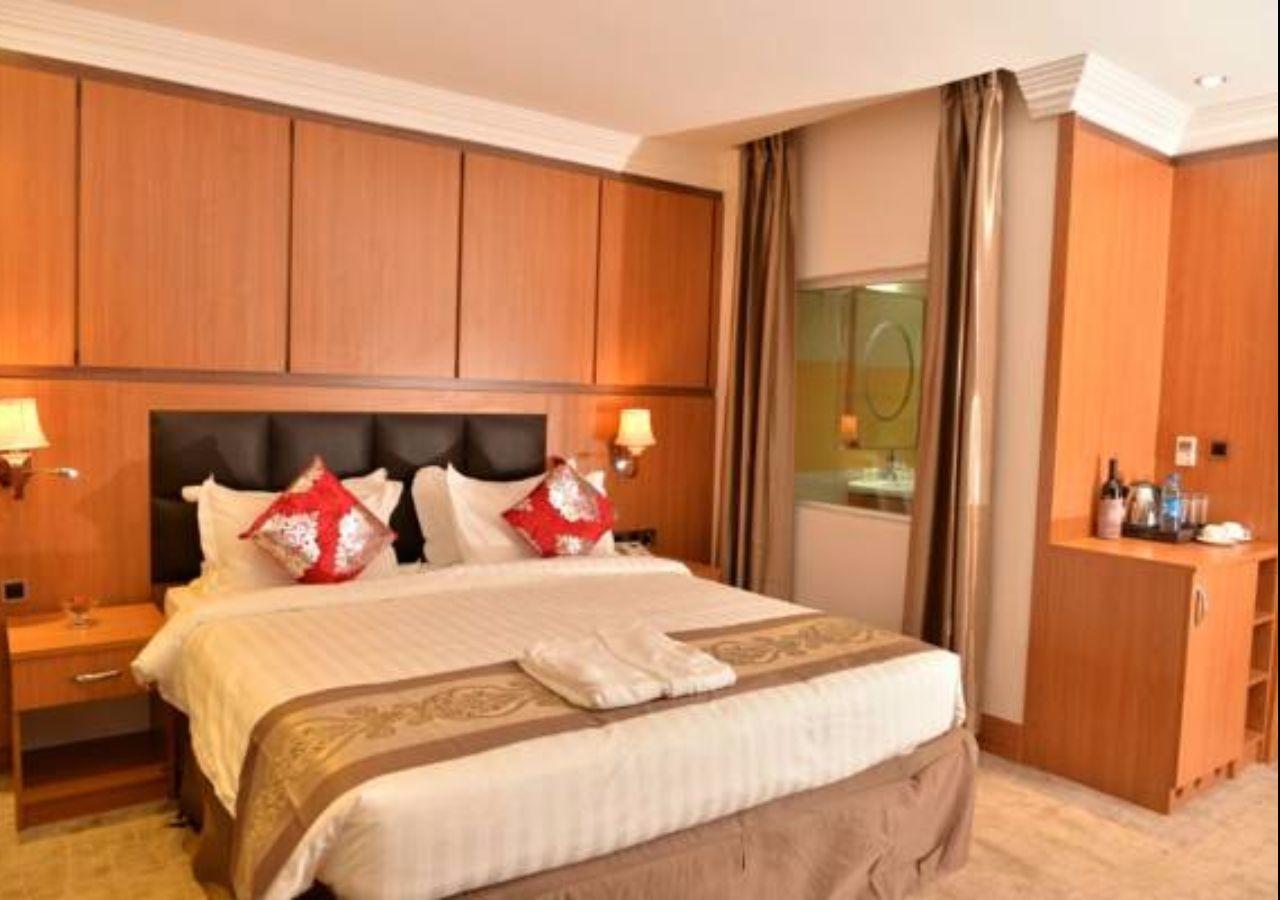 Grand Pela Hotel & Suites Abuja Eksteriør billede